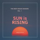 Mario Chris - Sun Comes Up